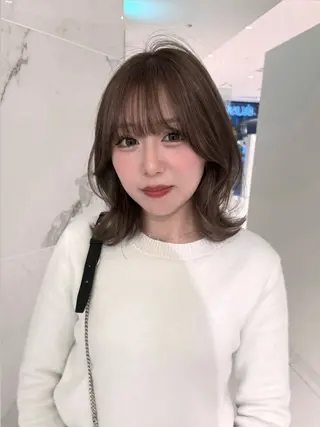 ミディアム 峯本 つばめのヘアスタイル