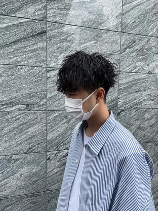 ショート カラー パーマ ヘアアレンジ メンズ マツエク・マツパ アイブロウ スパイキー/フェザー /波巻き/かいとのヘアスタイル