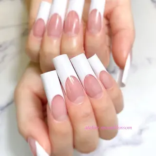 ネイル アトリエ ムーンブロッサムのネイルデザイン