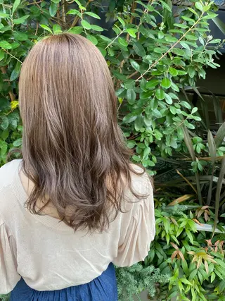セミロング カラー ヘアアレンジ 外苑前NO.1艶髪 透明感カラーのヘアスタイル