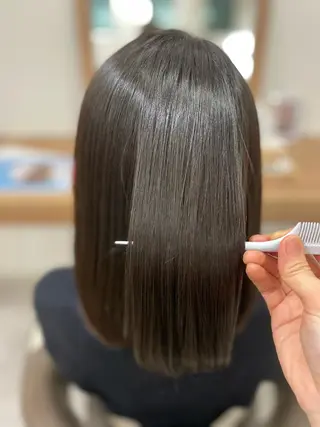 ミディアム no4ナチュラル戸祭所属・山越 美裕樹のヘアスタイル