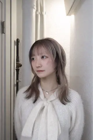 カラー neu所属・Shiho .one colorのヘアスタイル