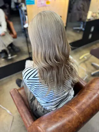 セミロング カラー 🐥Homie/ yuna🐥のヘアスタイル