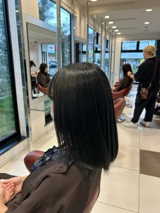 ミディアム 石塚 光流のヘアスタイル