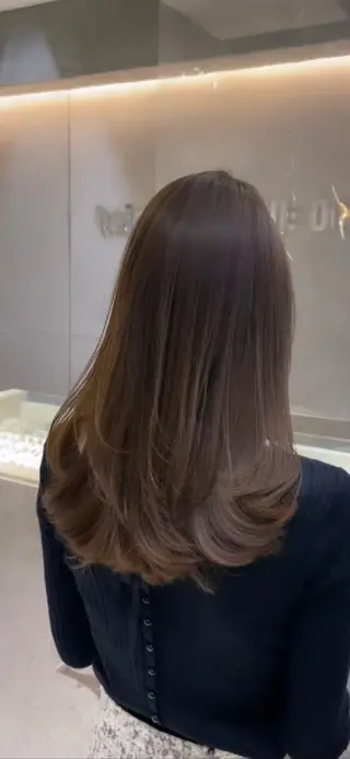 カラー 高久 優亜のヘアスタイル