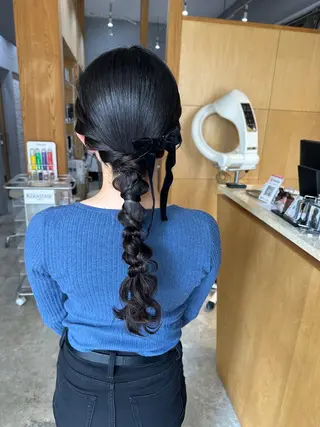 ミディアム miloc MOMOKAのヘアスタイル