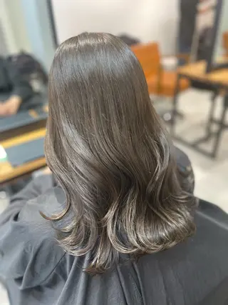 ミディアム 中原 栞奈のヘアスタイル