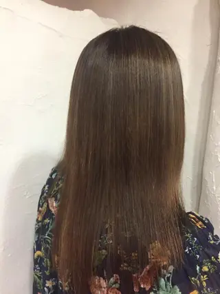 セミロング カラー 伊藤 優希のヘアスタイル