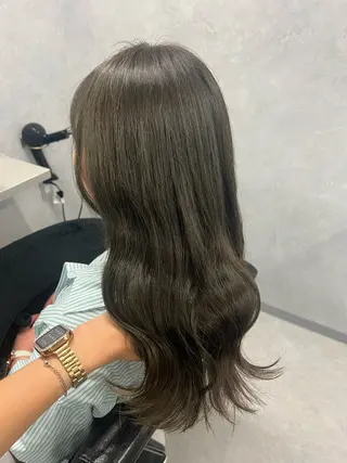 ロング 石津 優菜のヘアスタイル