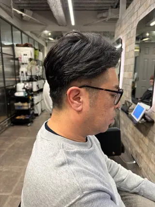 ショート パーマ メンズ 髙橋 翔一のヘアスタイル