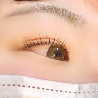 マツエク・マツパ 藤田 彩音のヘアスタイル