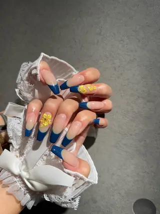 ネイル I-nailロング /ワンホン/キラキラのネイルデザイン