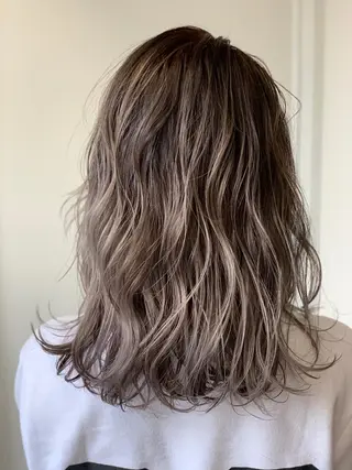 ミディアム 家田 竜のヘアスタイル