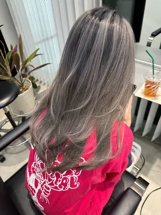 ロング 🔷ブリーチバレイヤ ージュ🔷飯野達也のヘアスタイル