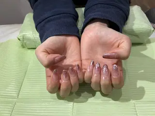 ネイル Eyelash & nail Buena 高円寺店所属・新人ネイリスト yuaのネイルデザイン