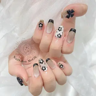 ネイル MoON...❤︎ MeGuのネイルデザイン