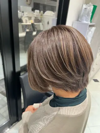 ショート カラー Queen's  gate昭和所属・藤原 亮太のヘアスタイル