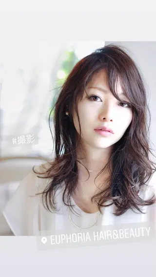 ロング カラー Euphoria 【ユーフォリア】のヘアスタイル