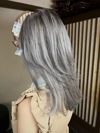 セミロング カラー KAH所属・Koichi Satoのヘアスタイル