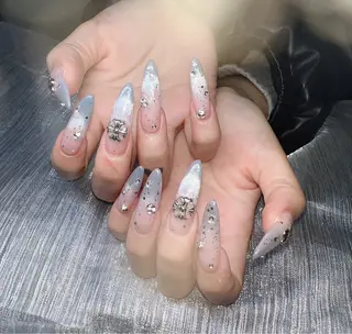 ネイル Lee Nailsのネイルデザイン