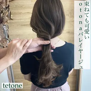 ロング カラー テトネ タカシのヘアスタイル