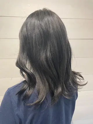 ミディアム カラー 艶カラー/ハイトーン Anjuのヘアスタイル