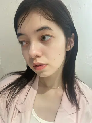 ミディアム カラー mei｜顔まわり ×透明感カラーのヘアスタイル