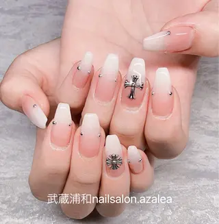 ネイル R inのネイルデザイン