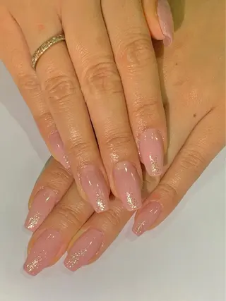 ミディアム ネイル O. AKINAのネイルデザイン