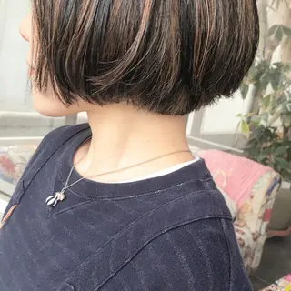ショート カラー ヘアアレンジ Mariana/ 鶴原-ハイライトのヘアスタイル