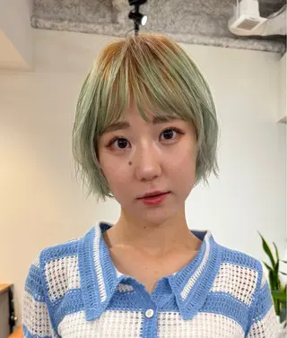 ショート カラー ふみさん/ブリーチ/ ボブ/ウルフのヘアスタイル