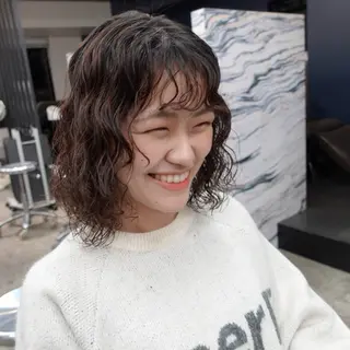 ミディアム パーマ ヘアアレンジ 🌐サトウ リョウ🌐のヘアスタイル