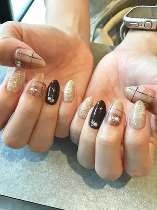 ネイル Nest 岩崎のネイルデザイン