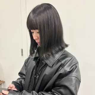 ミディアム カラー うる艶カラー/ レイヤー/アスカのヘアスタイル