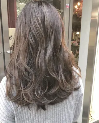 ロング カラー トップスタイリスト 小澤純一のヘアスタイル