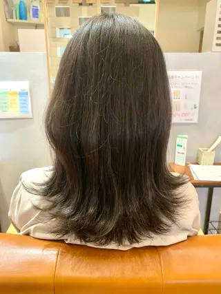 ロング 秋野 遥のヘアスタイル