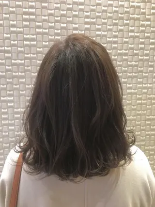 ミディアム カラー scene.池袋所属・scene. haraのヘアスタイル