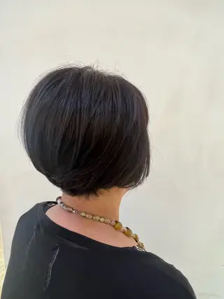ショート カラー 樋口 莉奈のヘアスタイル