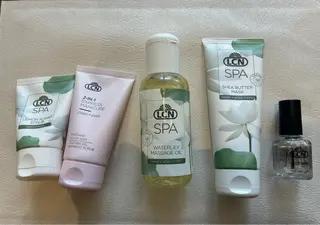 ネイル ECRLN Atsumiのネイルデザイン