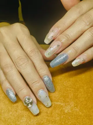 ネイル ECLAT エクラ所属・寺山 千鶴のネイルデザイン