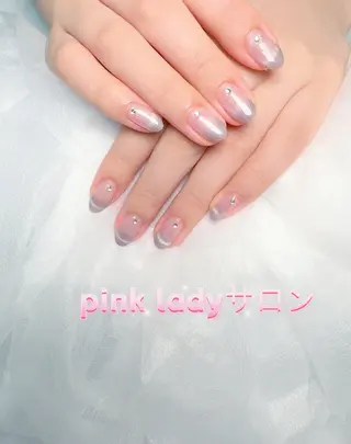 ネイル pink ladyサロン所属・べ にのネイルデザイン