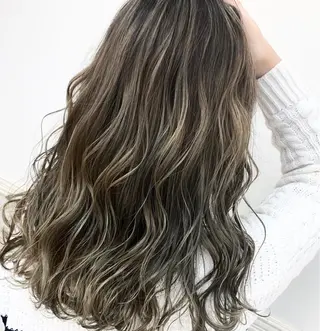 ロング カラー N° jillva ♦️川端裕司♦️のヘアスタイル