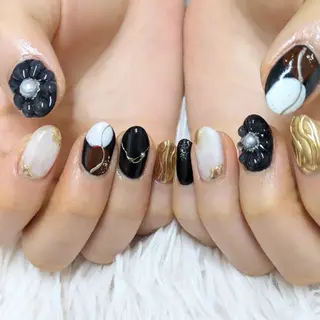 ネイル 會田 瑠衣のネイルデザイン