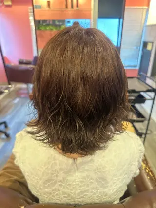 ショート カラー 安達 望のヘアスタイル