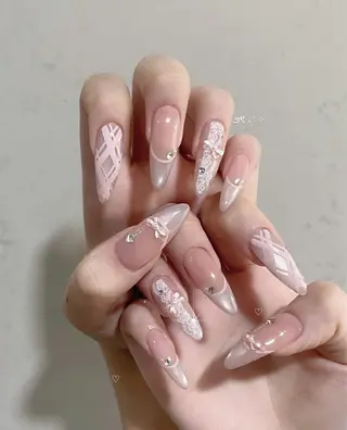 ネイル Lina nail所属・Lunaa 池袋のネイルデザイン