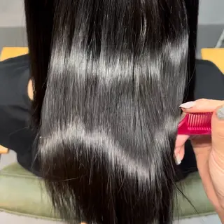 ミディアム カラー 出崎 風果のヘアスタイル