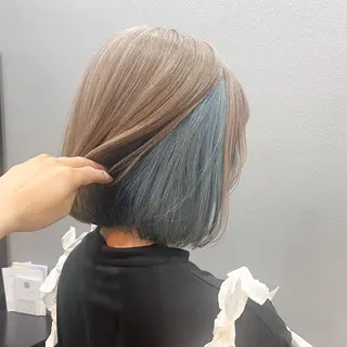 ショート カラー 伊藤 玲衣のヘアスタイル