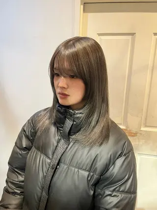 セミロング カラー HOMIE TOKYO所属・sora / 渋谷 / ハイトーンのヘアスタイル