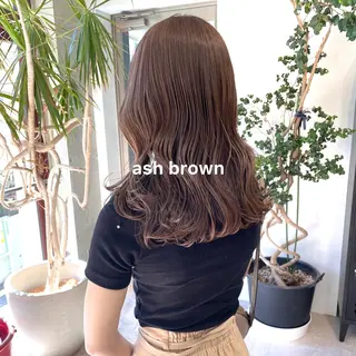 カラー 暖色カラー推し/ トヤエリコのヘアスタイル