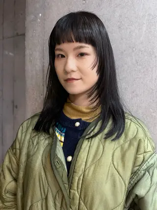 ミディアム カラー 前野 日奈のヘアスタイル